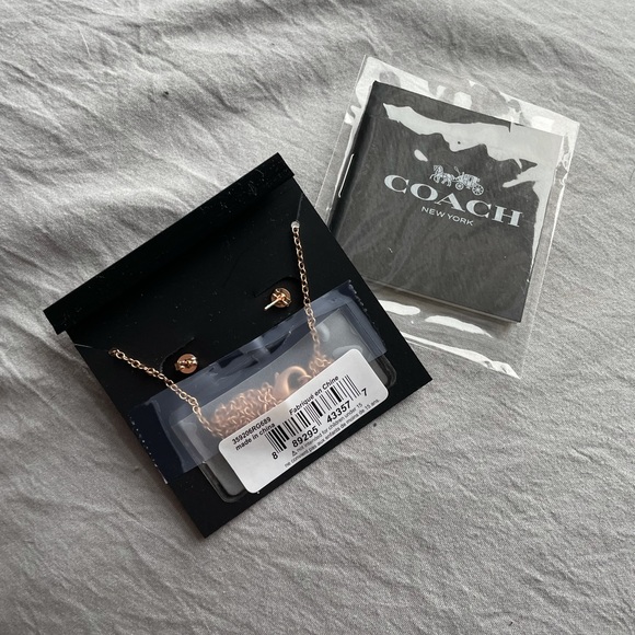 Coach Tea Rose Set - Picture 3 of 5